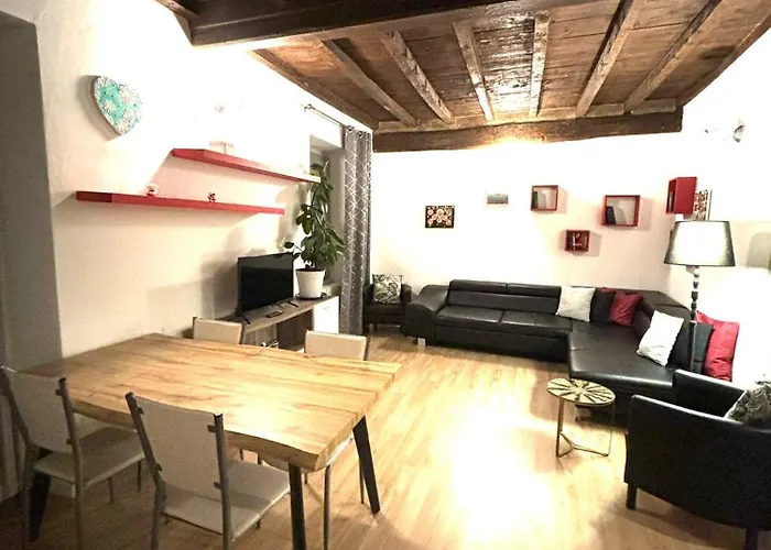 Babalu Con Vista Арона